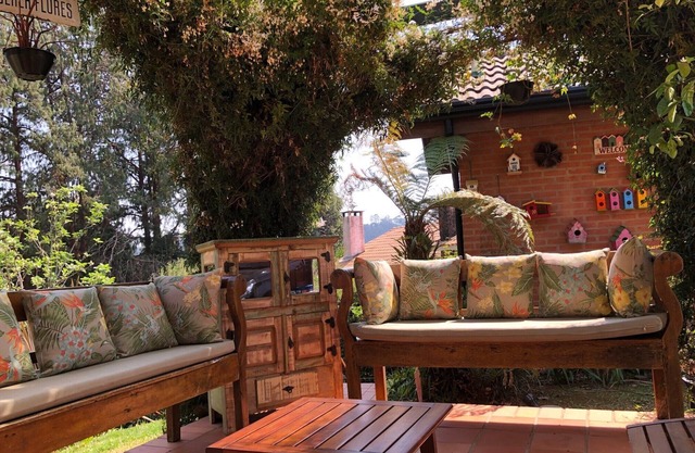 SPECTACULAR HOUSE MONTE VERDE