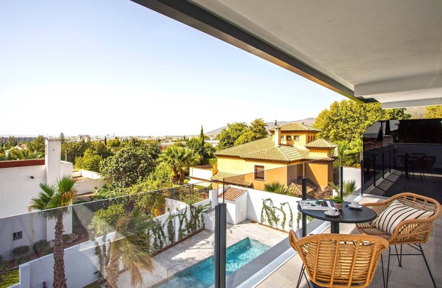 Spectacular 2 BD with 2 terraces, pool and parking. Arruzafa VIII