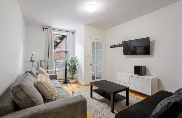 Spectacular 2B unit in Montreal