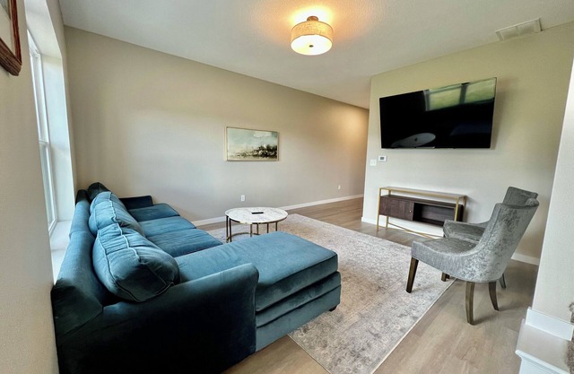Spectacular Cedar Falls Townhome!