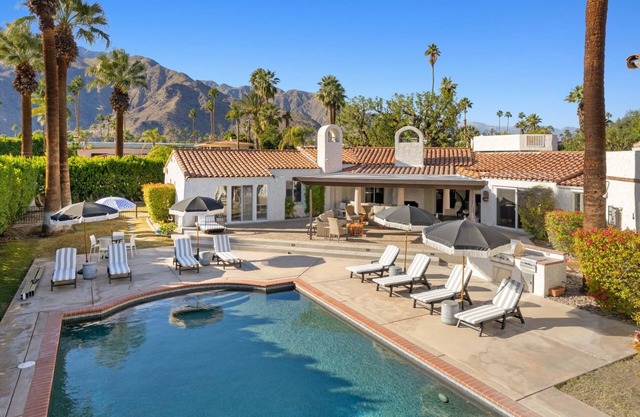 Spend Fall in Palm Springs! Movie Colony Estate Home! Tennis Court! Pool! Pool Table!