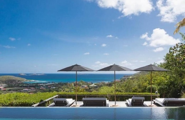Splendid 4 BDRM Villa w Ocean Views