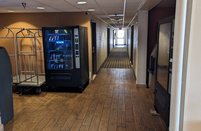 St Clair Inn and Suites