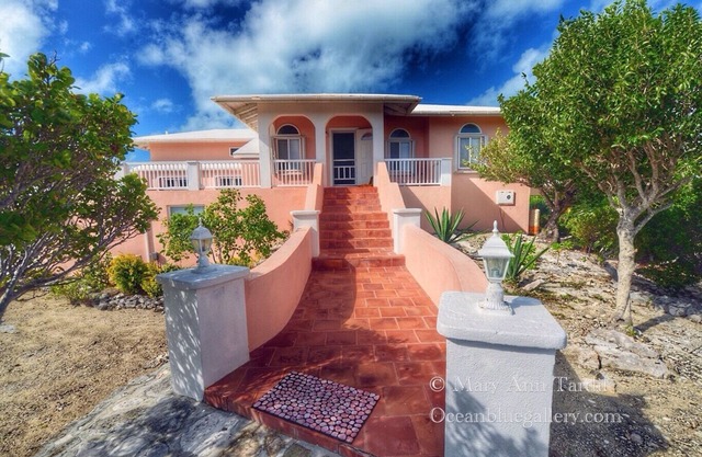 STANIEL CAY 3BR BEACHFRONT Private Vacation Home "Gibraltar" - ALL NEW in 2022