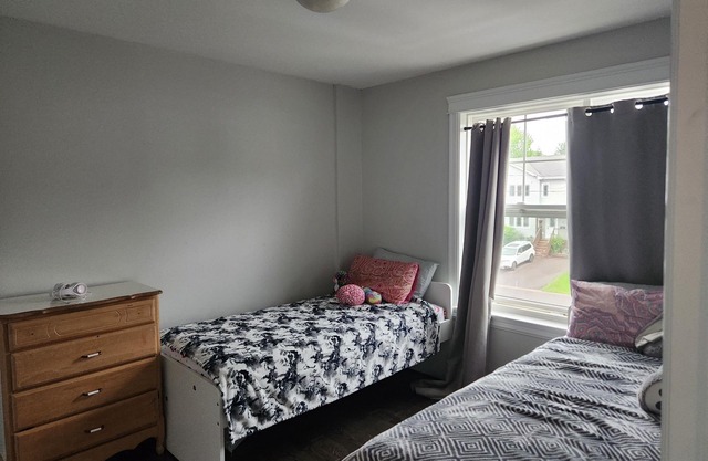 Stay Close, Stay Cozy: Your Moncton Adventure Starts Here!