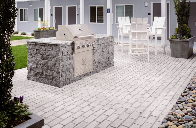 stayAPT Suites Louisville North-Clarksville