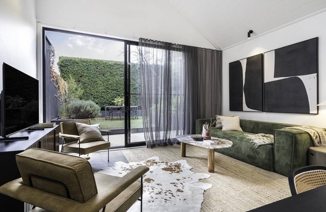 StayCentral - Poets Corner in Elwood - Burns St, Elwood, VIC - 4 Bedrooms, 4 Beds, 2 Bathrooms, Street parking available (none allocated).