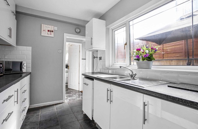 ⭑ Staywhenever MS- 4 Bedroom House | King Size Beds | Sleeps 9 ⭑
