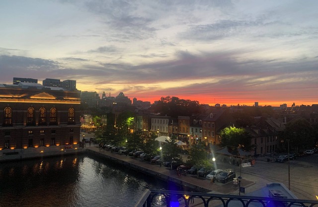 Step into History: Charming Fells Point Retreat