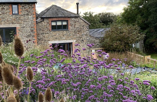 Stone Barn Nestled in Nature - Dog Friendly