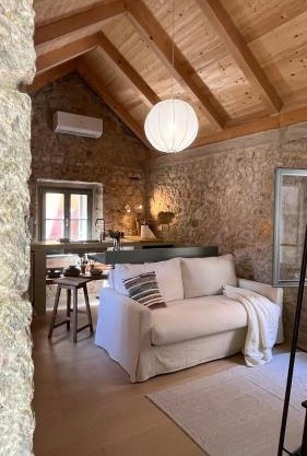 Stonehouse Zrmanja