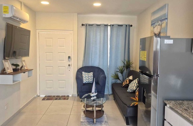 Stress-Free Vacation! Modern Home Steps from the Airport, Near the Beach