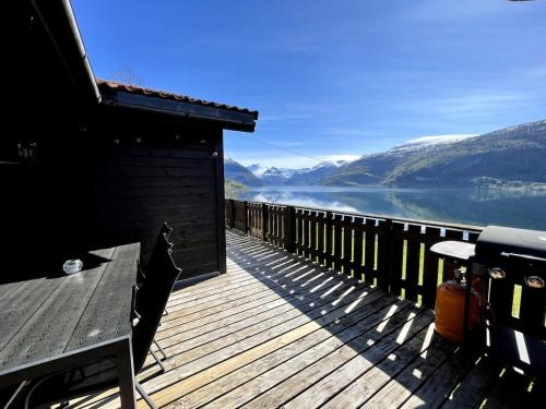 Stryn - Faleide - Cabin Fjord view