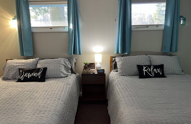 Studio #2 On Lake Superior, Water Views and Outdoor Adventure Await!