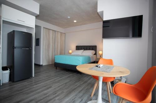 Studio 2914, City Views and Wonderland Vibes!
