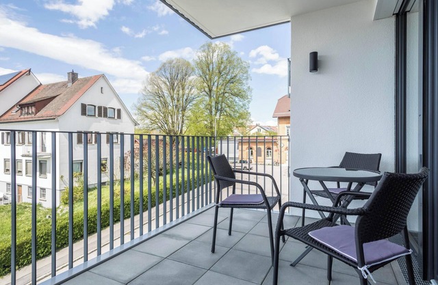 Studio Apartment Iluna close to the Lakeshore with Highspeed Wi-Fi & Balcony