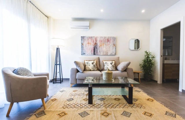 Studio Apartment 'Flores De Cordoba Azahar 1' with Wi-Fi and Air Conditioning