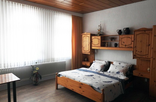 Studio Apartment 'Gästezimmer Für 3 Personen' with Wi-Fi