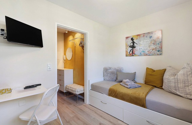 Studio Apartment 'Mini Apartment' with Wi-Fi
