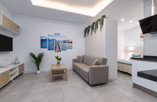 Studio Apartment "Victoria's" with Wi-Fi & A/C