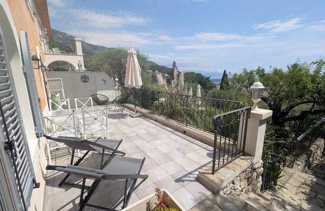"Studio Cactus Terrace sea view at Mas d'Angeline"