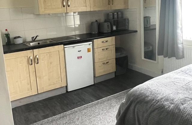 Studio Flat 7, Private Shower & WC With Kitchenette