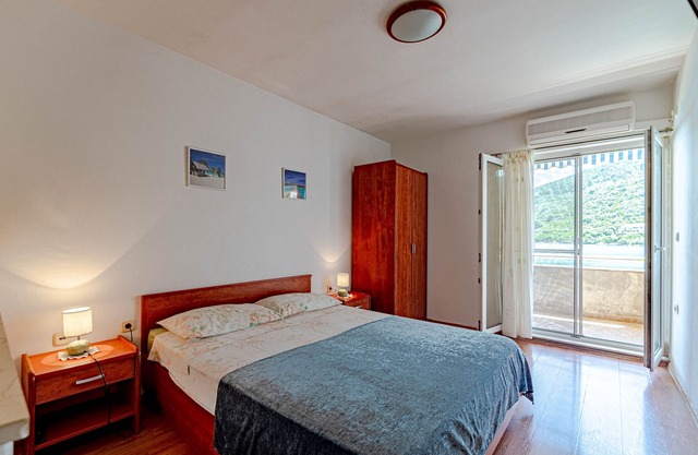 Studio flat with terrace and sea view Pasadur, Lastovo (AS-8392-a)
