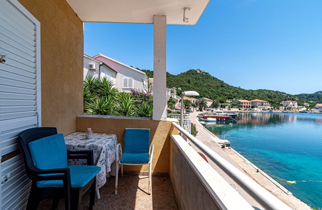 Studio flat with terrace and sea view Pasadur, Lastovo (AS-8392-b)