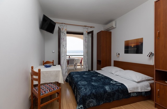 Studio flat with terrace and sea view Medići, Omiš (AS-1046-a)