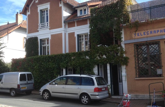 Studio in independent spa town with all mod cons