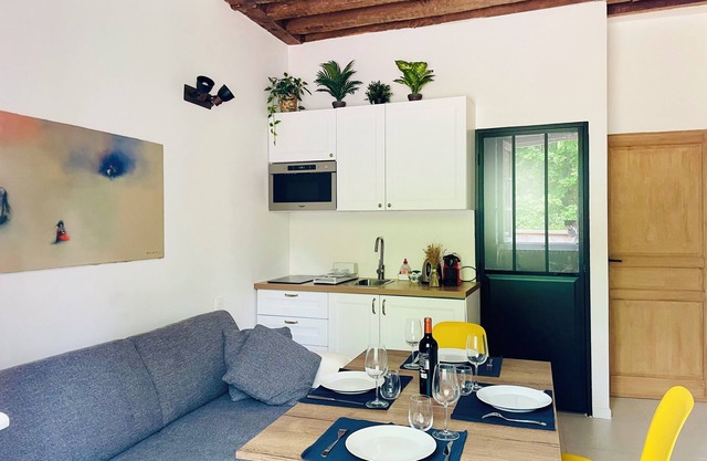 Studio in Marly-le-Roi, Renovated and functional
