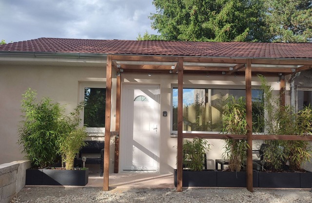 Studio in new private property with terrace in good location