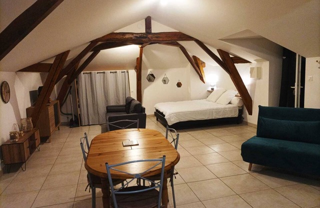 Studio in the countryside with private garden