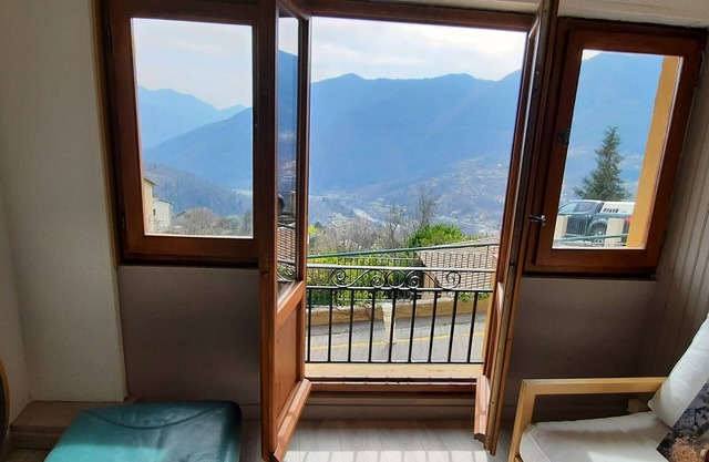 Studio in village with breathtaking valley views