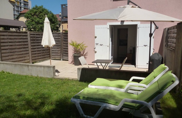 Studio with garden very close to the center of Thonon Baths