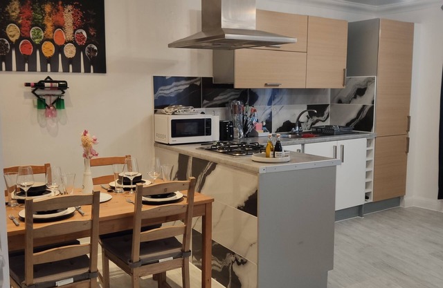 Stunning 2-Bed Apartment in London Dagenham