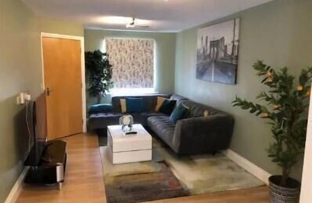 Stunning 3-Bed House in Bristol