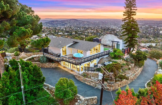 Stunning Brand New Top of Mtn 2BR Zen Retreat