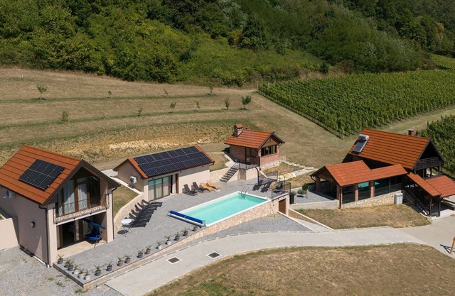 Stunning home in Kamesnica with sauna