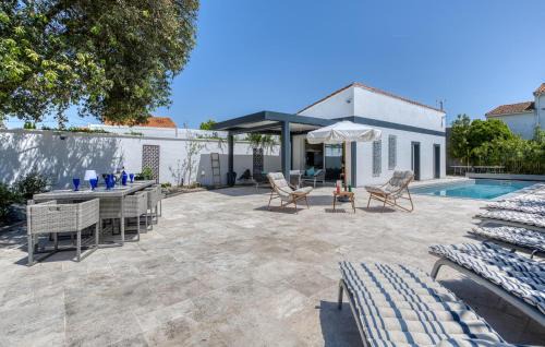Stunning Home In Royan