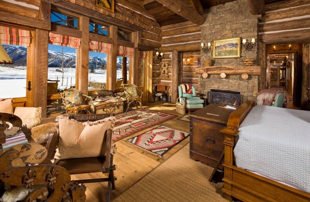 Stunning Mclain Flats Estate
