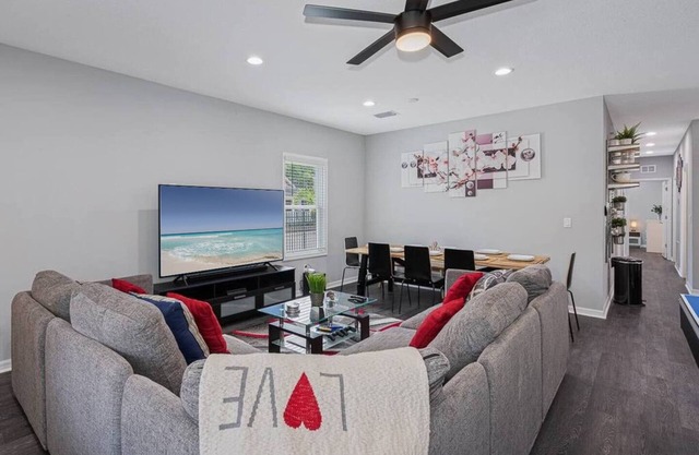 Stunning & Perfect Home Near Downtown Tampa & YBOR