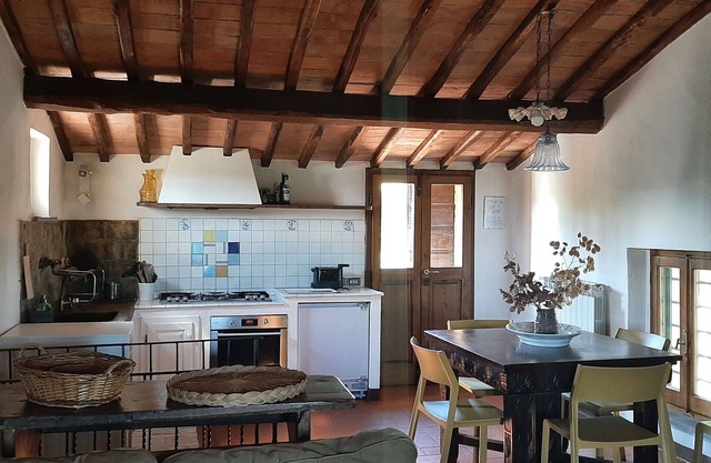 Stunning private villa with WIFI, patio, panoramic view and parking, close to Montepulciano