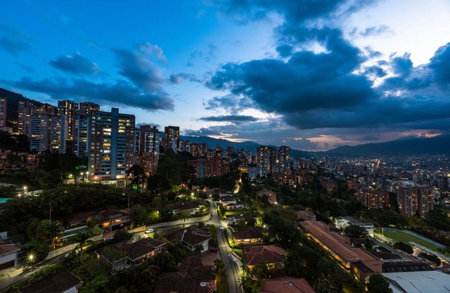 Stunning views from 25th-floor condo! El Poblado!