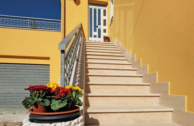 Stunning villa for 6 guests with A/C, WIFI, TV, terrace, pets allowed, panoramic view and parking