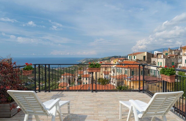 Stunning villa for 4 people with A/C, WIFI, TV, terrace, pets allowed and parking