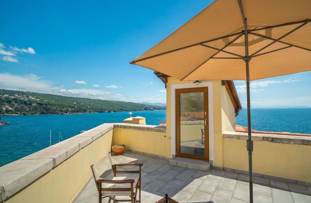 Stunning villa for 4 people with WIFI, A/C, TV, terrace and parking
