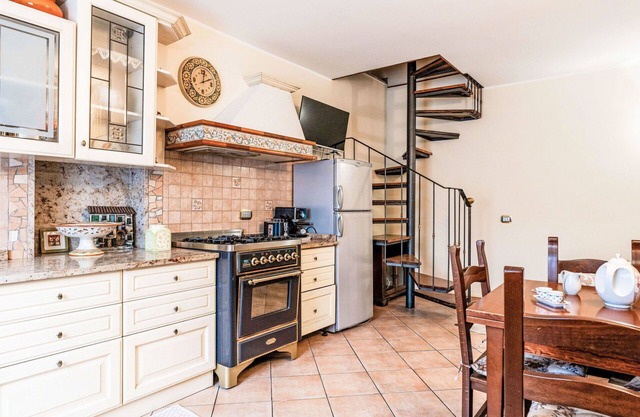 Stunning villa for 4 people with WIFI, terrace, pets allowed, panoramic view and parking