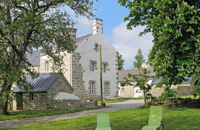 Stunning villa for 4 people with WIFI, TV, terrace, pets allowed and parking