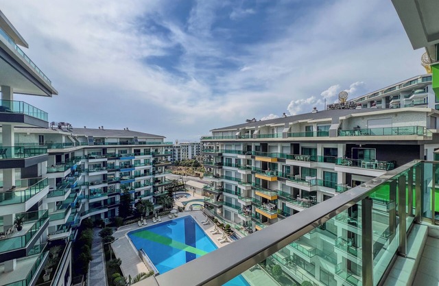Stylish 1+1 Condo with Unbeatable Amenities!